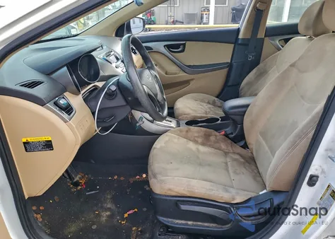 2013 Hyundai Elantra Gls z USA, uszkodzony, nr VIN 5NPDH4AE6DH324834